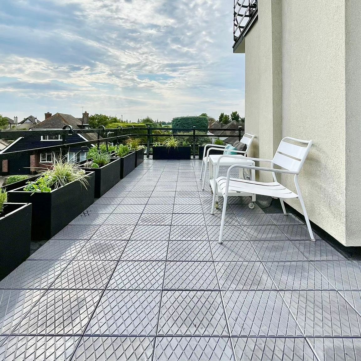 Beautiful renovated balcony flat roof